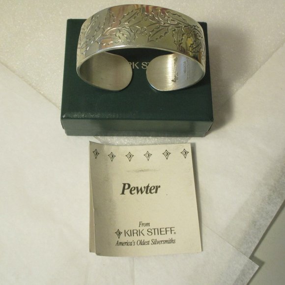 Kirk Stieff Winter Holly Wide Pewter Cuff Bracelet Bangle Original - Picture 5 of 10